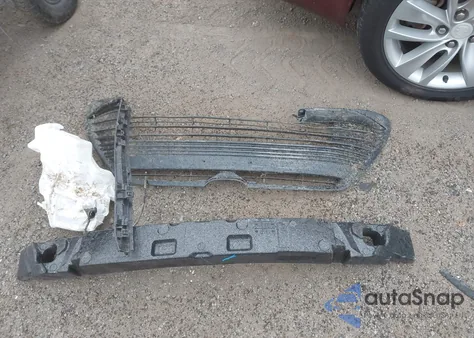 2025 Toyota Corolla Le from USA, damaged, VIN 5YFB4MDE1SP326246